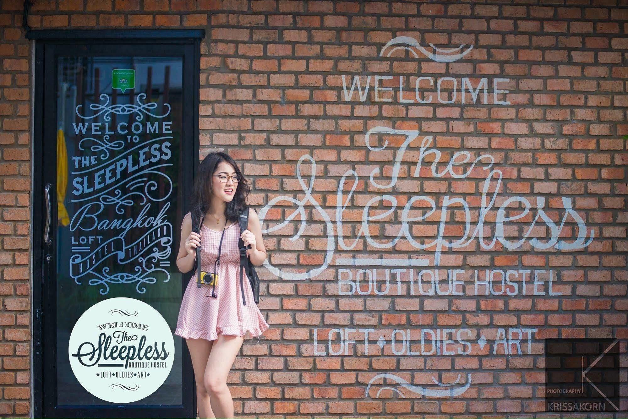 The Sleepless Boutique Hostel Бангкок Экстерьер фото